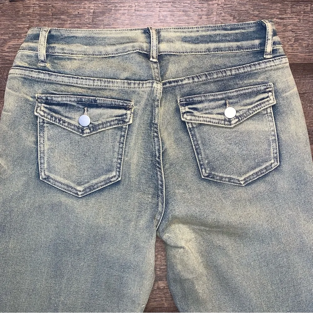 SHEIN Flare Leg Jeans Women’s Size 30 - Image 6