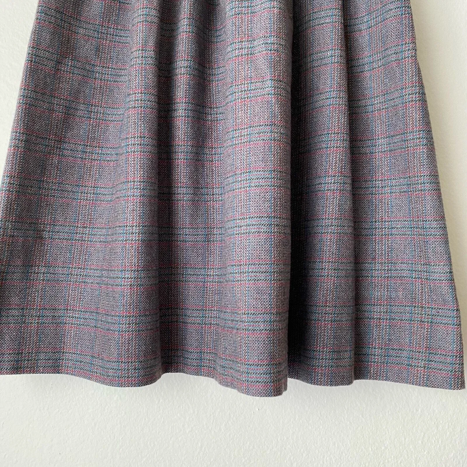 VTGn Glenora Plaid ALine Midi Skirt sz M Wool Pleated Pockets Retro Preppy Gray - Image 3
