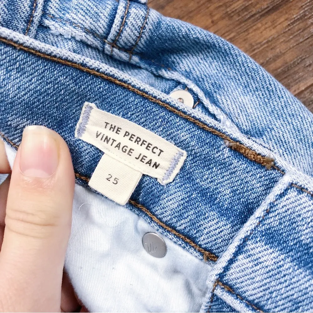 Madewell • The Perfect Vintage Jean in Coffey Wash: Worn-In Edition distressed - Image 7