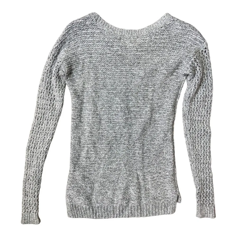 Hollister Women's Gray Crew Neck Crochet Knit Long Sleeve Sweater Size XS - Image 11
