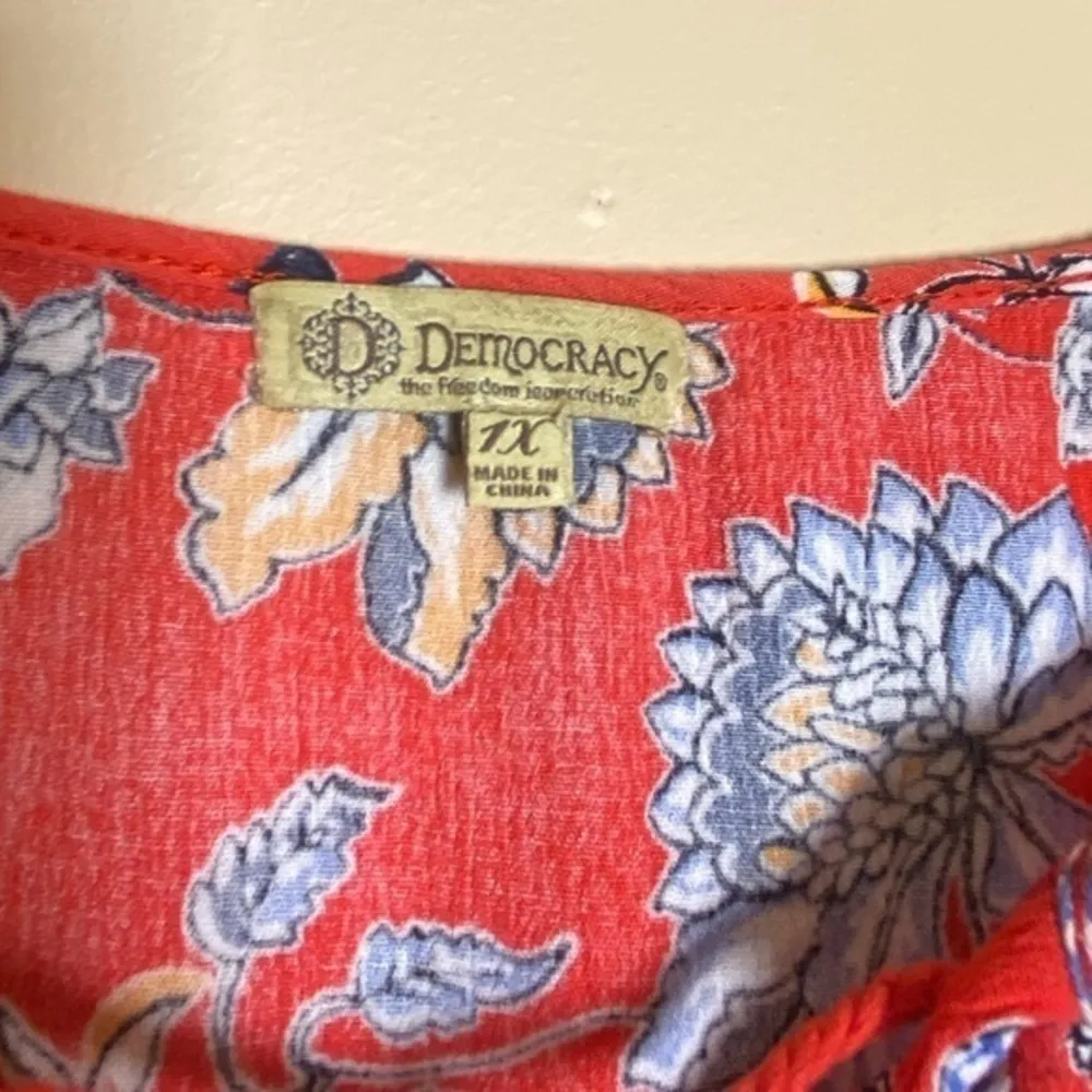 Democracy Artisan Crafted by‎  Women Top XL Red Floral Cold Shoulder Peasant Boho - Image 5