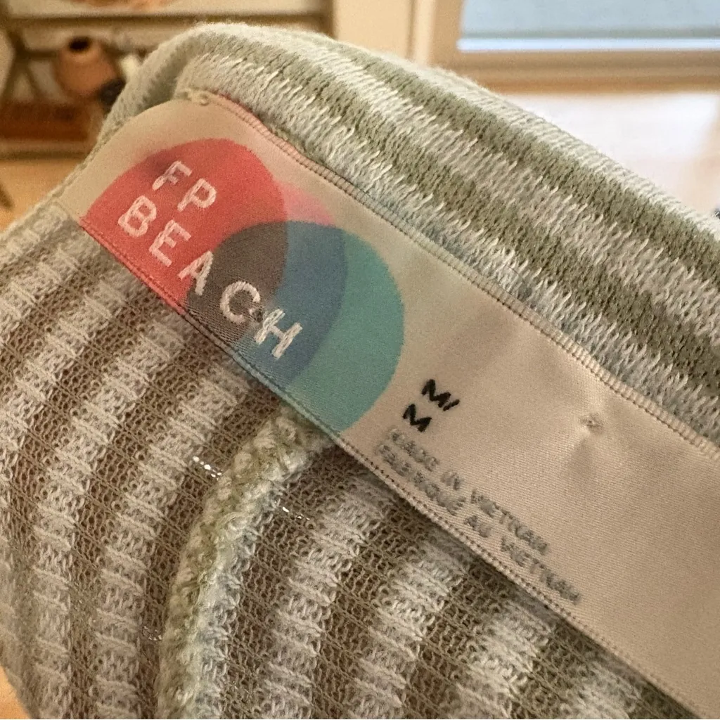 FREE PEOPLE BEACH Better Days Striped Oversized
Button Down Top‎ Size Medium - Image 5