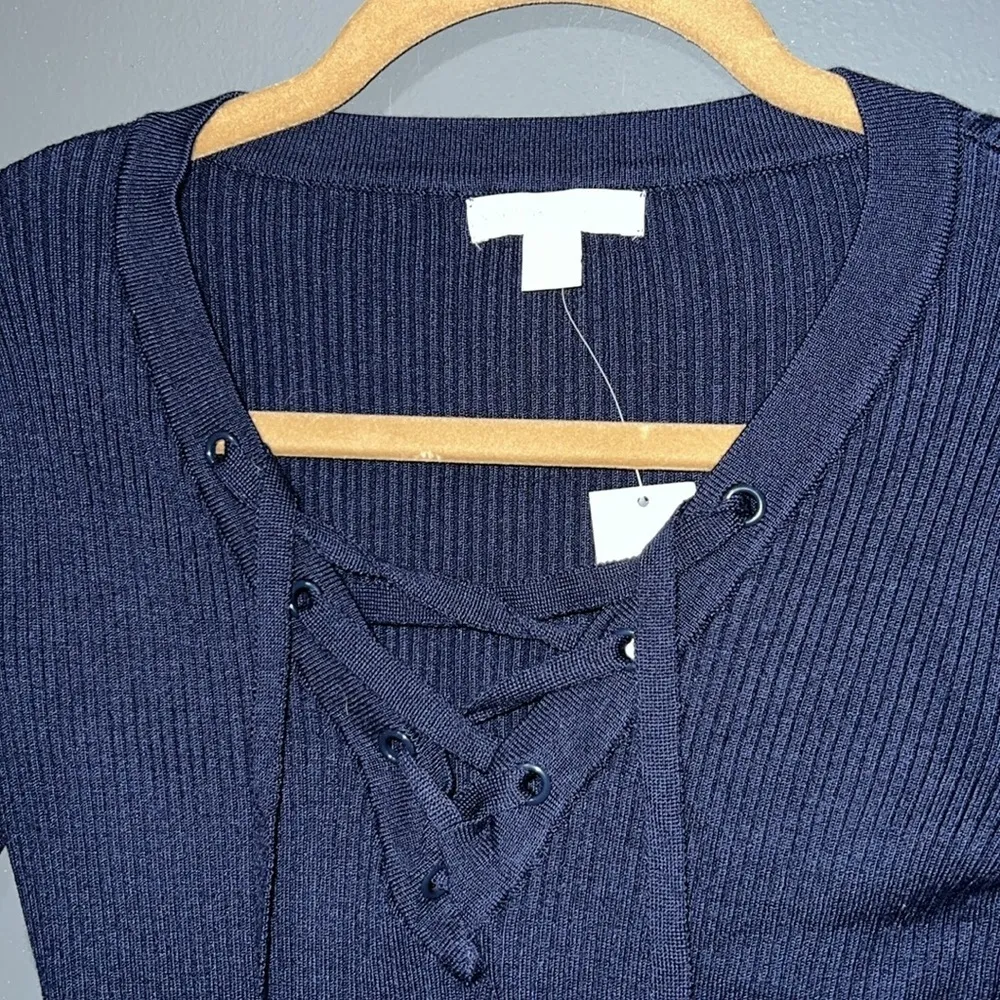 New York & Company size XS dark blue ribbed lace up v - Image 5
