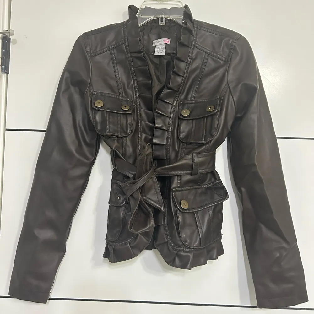 Body Central Women's Black Ruffled Leather Belted Jacket size Medium - Image 3