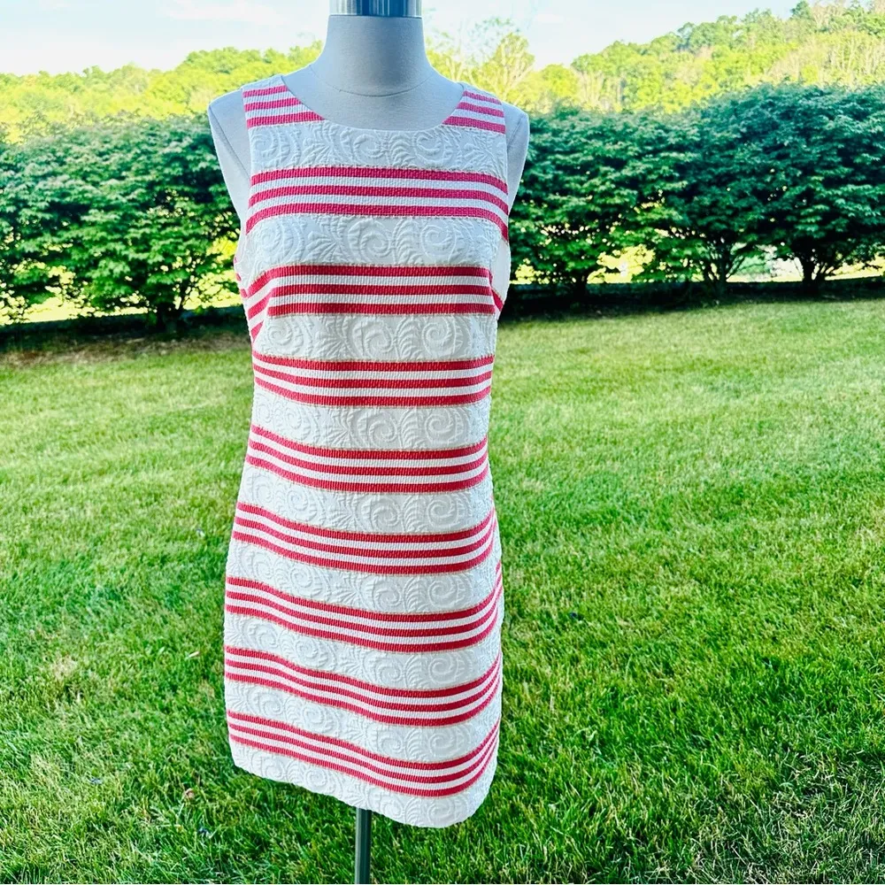 Vince Camuto Stripe Jacquard Dress in Coral White & Gold - Image 6