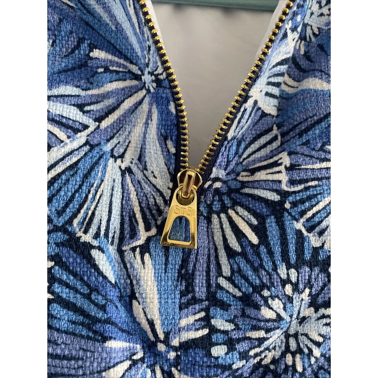 Sail to Sable STS Medium Blue‎ Floral Sleeveless Top Coastal Preppy Resort - Image 6