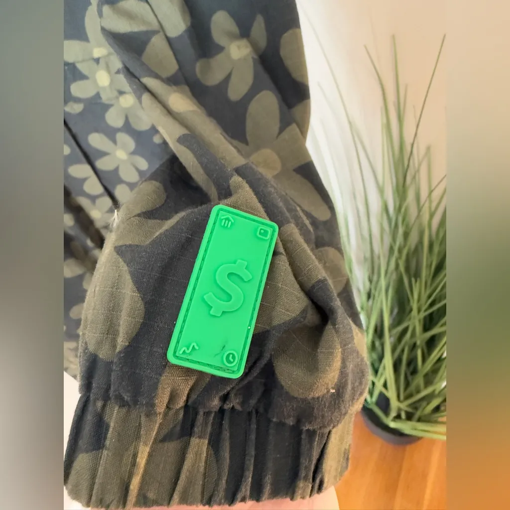 CASH By Cash APP Floral Jumpsuit Buckle Cargo Zip Floral Flowers Med Money Green - Image 11