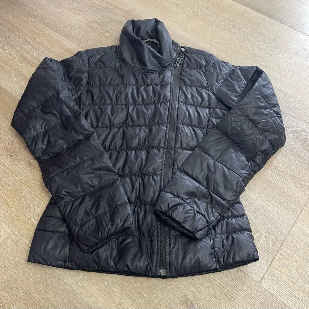 Athleta Downalicious Lightweight Puffer Jacket - Image 2