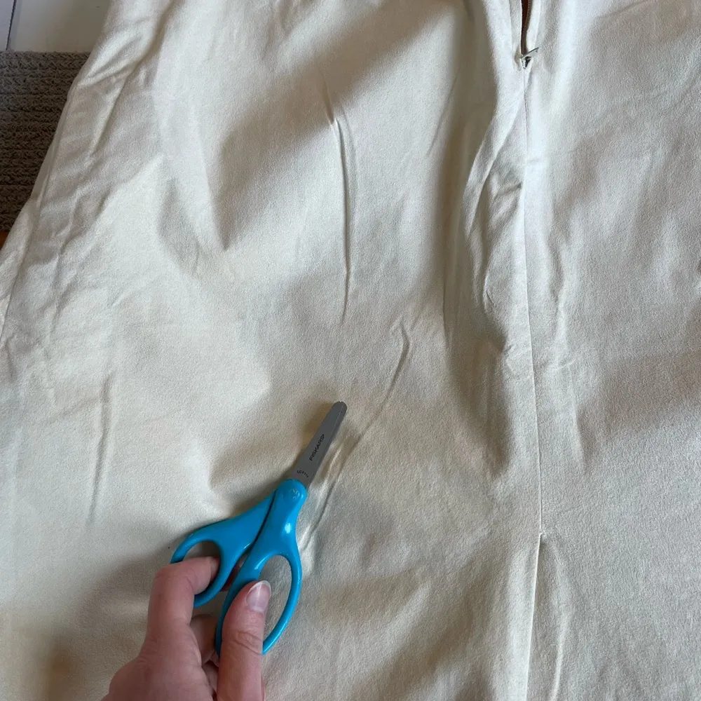 Vintage Ivory Cream Faux Suede Column Maxi Skirt 28” Waist Fits Modern Sz 6 - Image 5