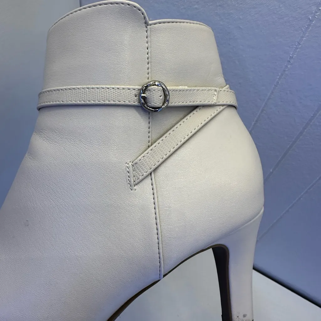 LifeStride Ankle Bootie Bone White US 10M Pointed Toe Strap Kitten Heel Zipper - Image 6