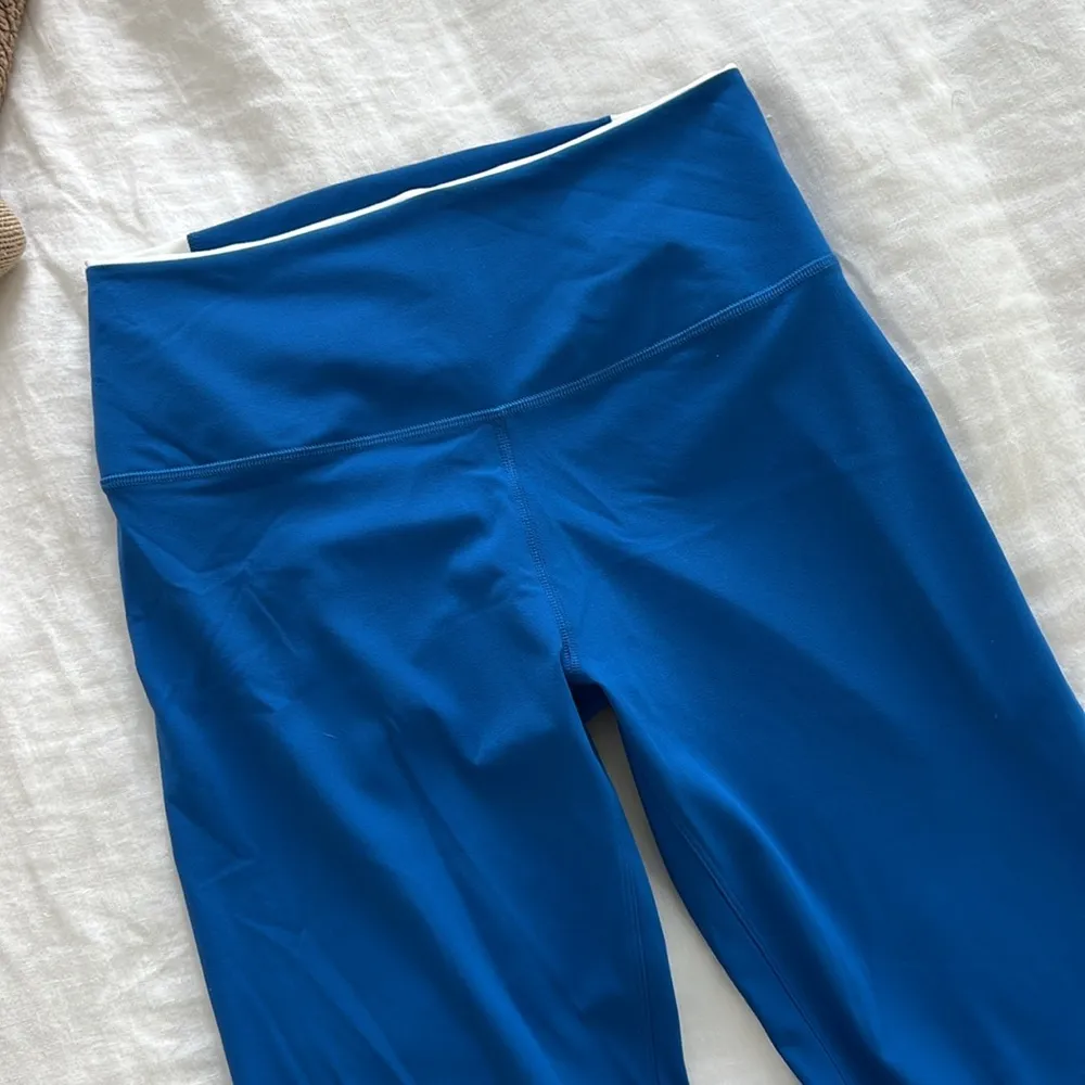 Splits59 Easton Rigor High Waist 7/8 Leggings in Blue White Contrast Size L $138 - Image 6