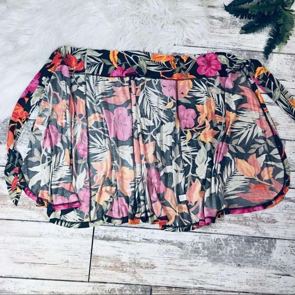 Banana Republic Vintage Silk Tropical Floral Wrap Swim Skirt - Image 12