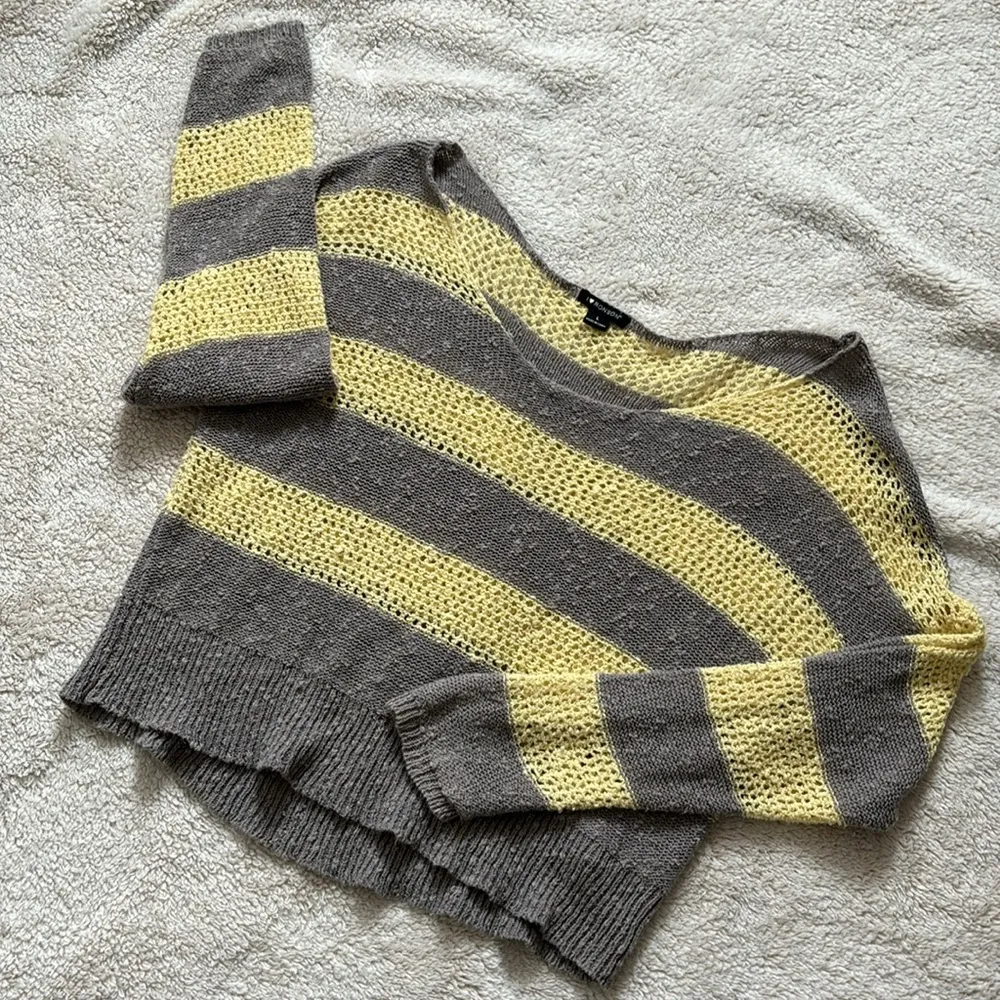 Yellow & Gray Crop Sweater - Image 5