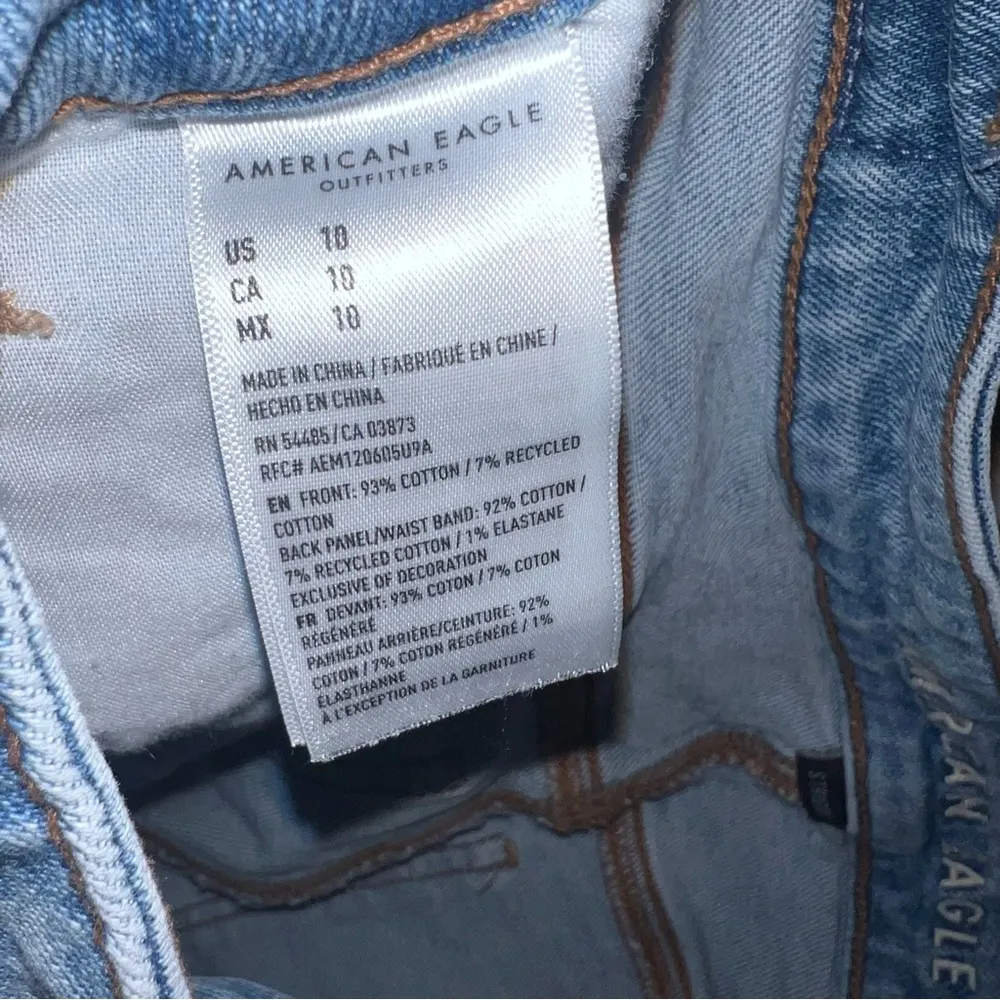 American Eagle Strigid Mom Short Distressed Women's Shorts Size 10 - Image 5