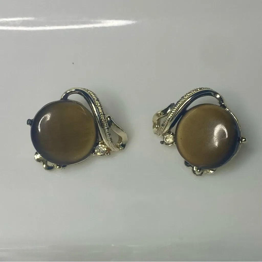 Coro Thermoset Brown Necklace & Clip Earrings with Matching Bracelet Gold - Image 6