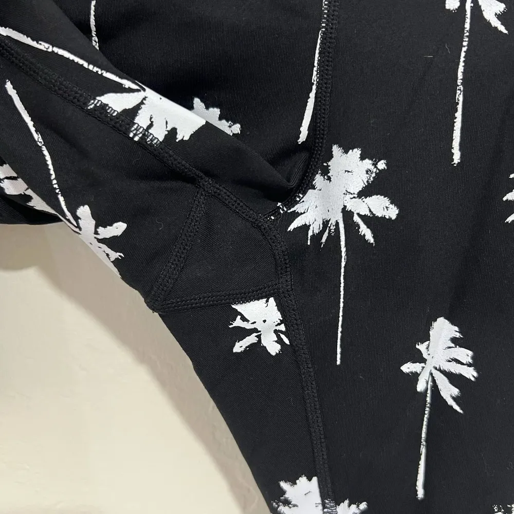 Spiritual Gangster Palm Tree Perfect High Waisted Leggings Black & White Size XS - Image 5