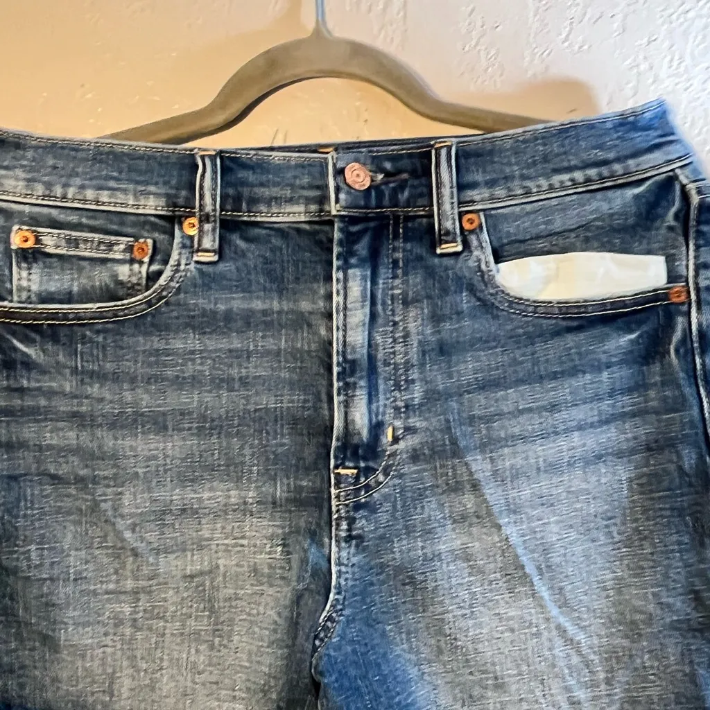 GAP Women's Blue Jean Shorts SZ 28/6 Tall High Rise 4”Short Frayed Big and Tall - Image 5