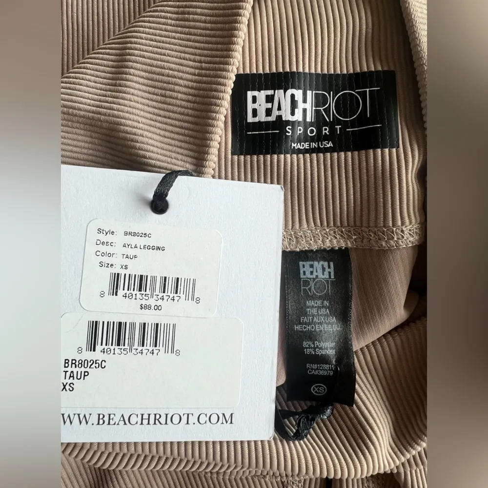 NWT: Beach Riot Ayla Legging in Taupe size XS - Image 3