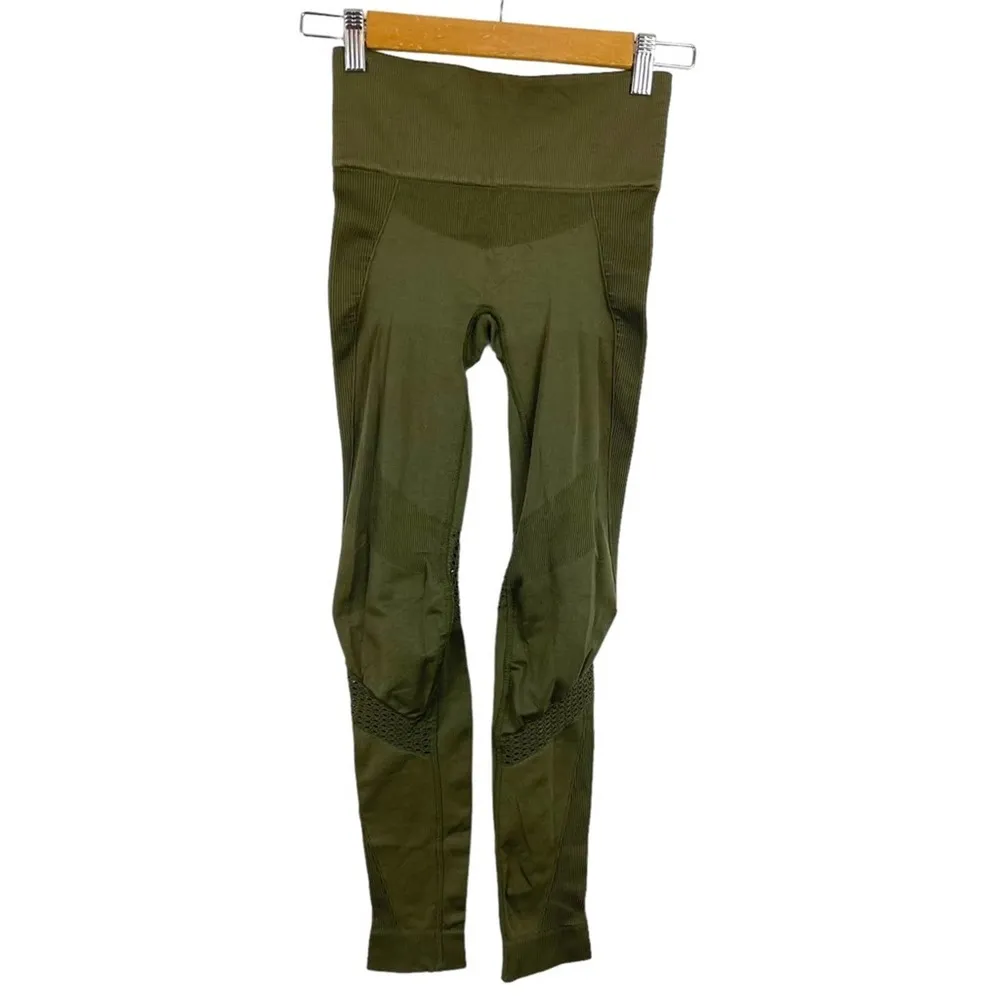 Alala Essential Seamless Tight Leggings Ribbed and Perforated Size S Army Green - Image 2