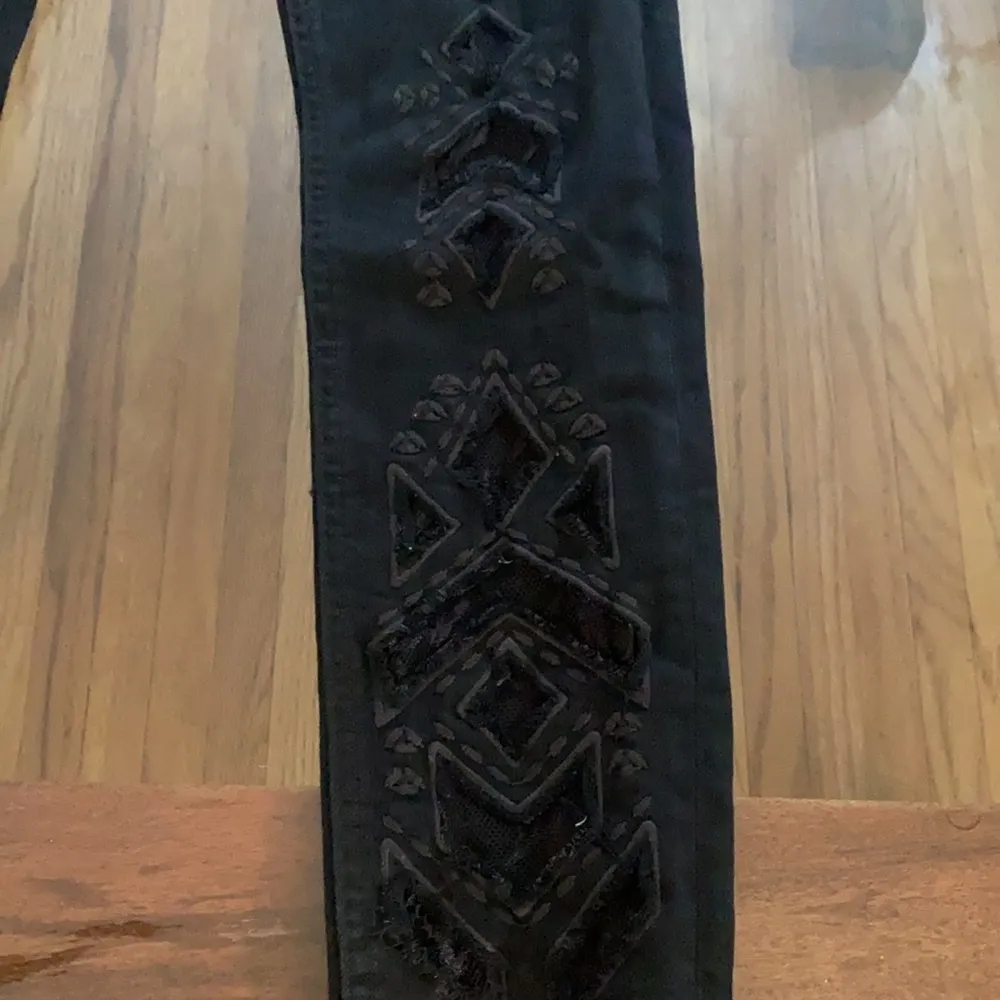 Miss Me Lace ankle skinny black jeans Boho size 27 tribal pattern - Image 3