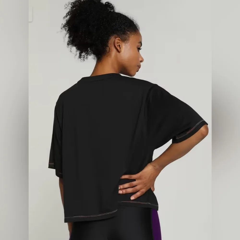 Out Athletics Cropped Drycell Tee Black Size S NWT - Image 3