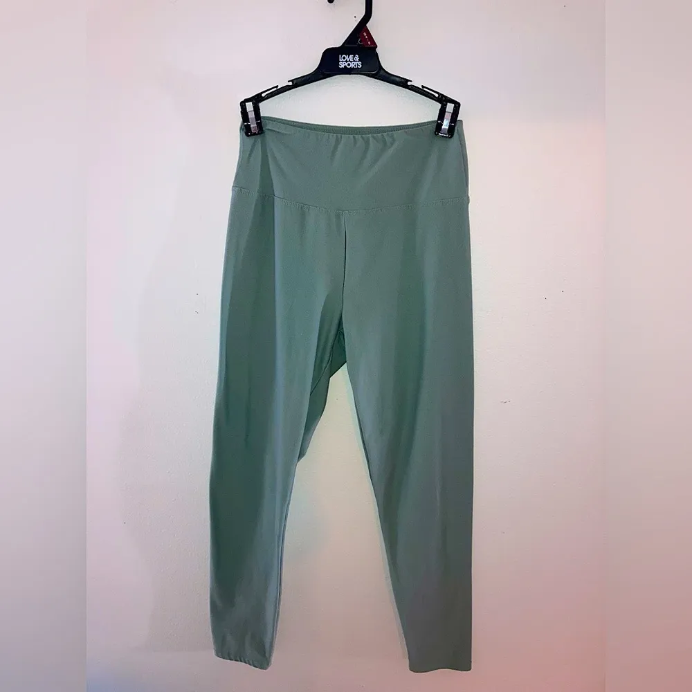 Womens Soft Yoga Pants/Leggings size M Size M - Image 16