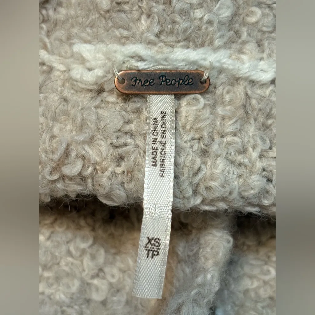 Free People Boucle Slouch Cardi (Cardigan) two pockets three big snaps oversized - Image 6