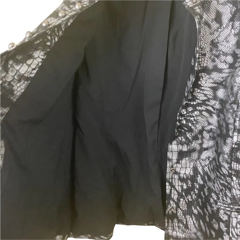 Chico’s Black Silver Metallic Snake Print Snap Button Down Jacket Size Medium 2 - Image 3