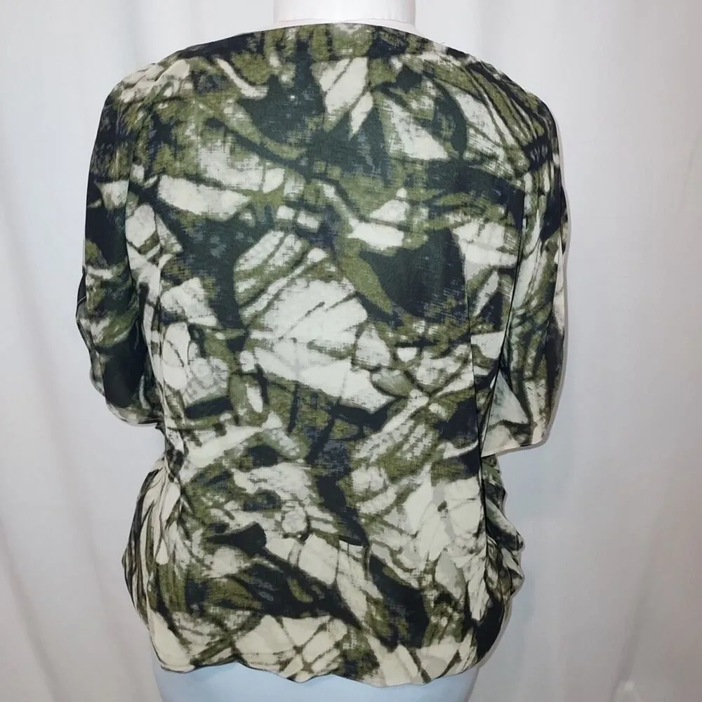 a.n.a. A New Approach Narrow Batwing Green Black Gold Abstract Shirt Blouse Top - Image 2