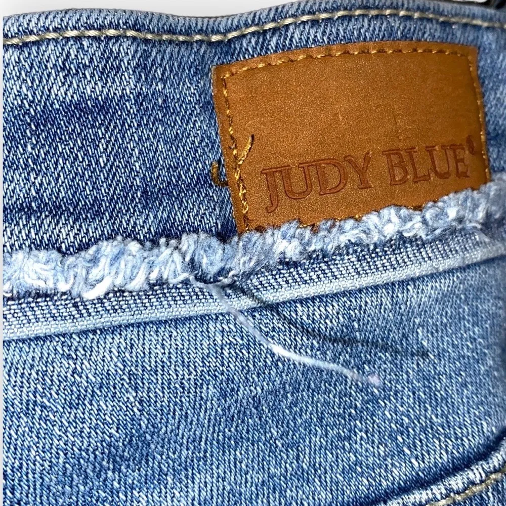 Judy blue frayed hem distressed jeans - Image 6