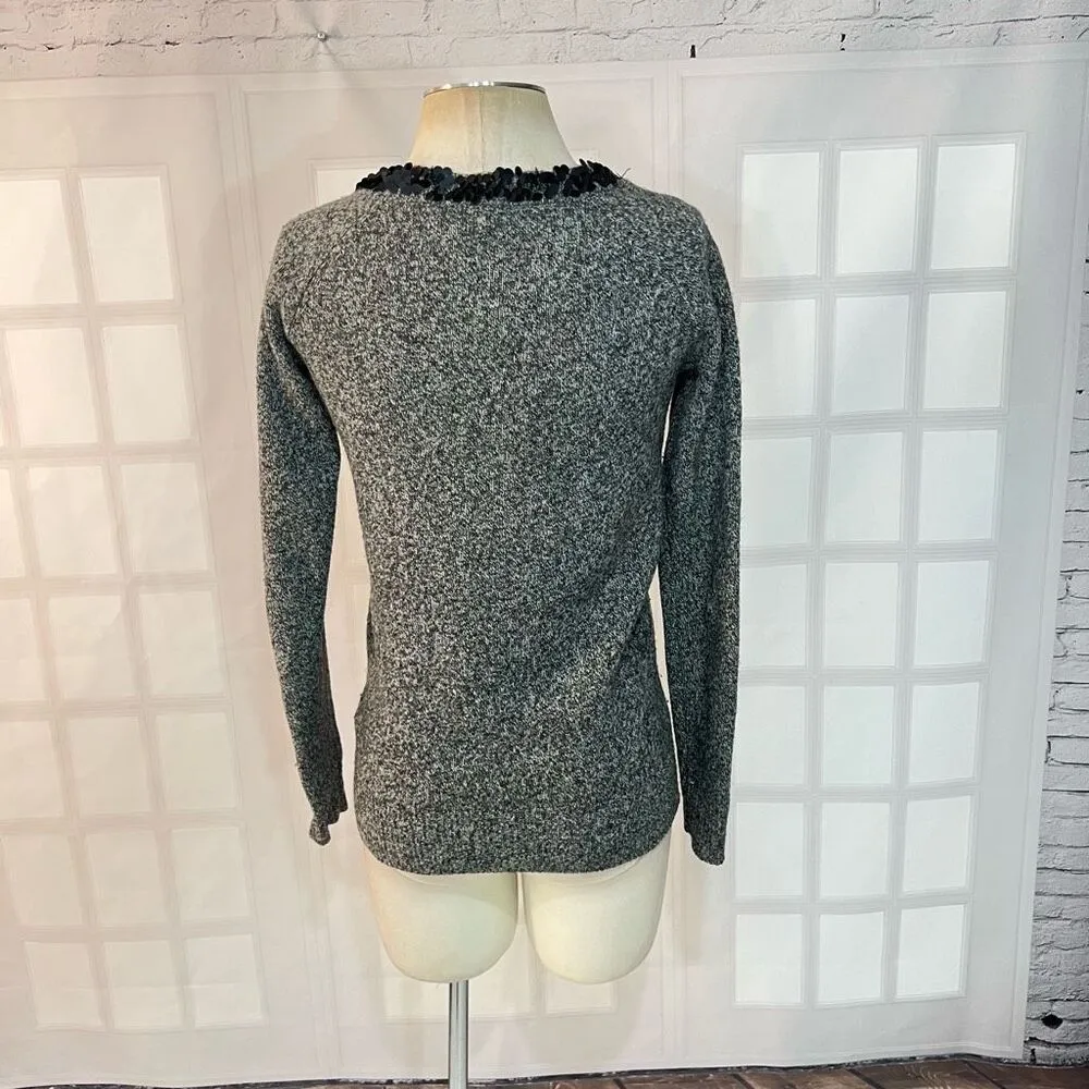 J. Crew Gray Embellished Neckline Lambs Wool Long Sleeve Sweater Size XS - Image 6