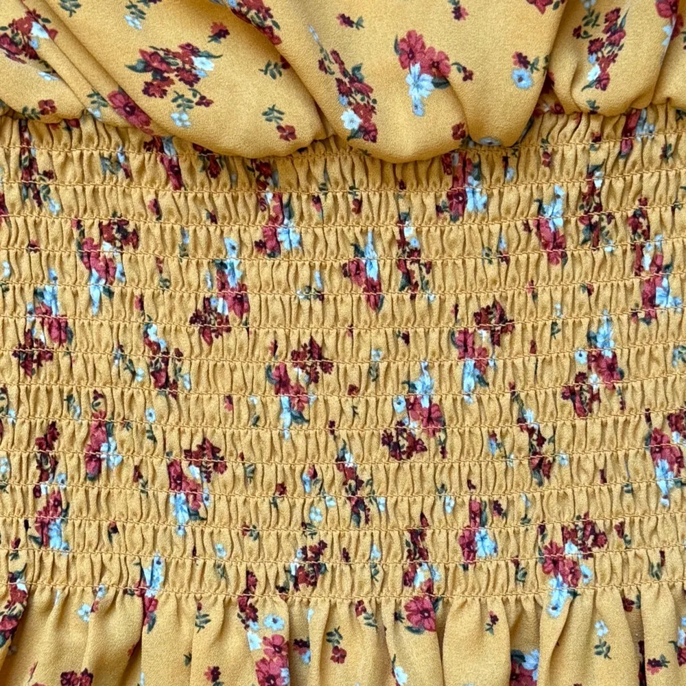 Ultra Flirt Junior's Smocked Waist Boho Peasant Top Yellow Floral Size Small - Image 8