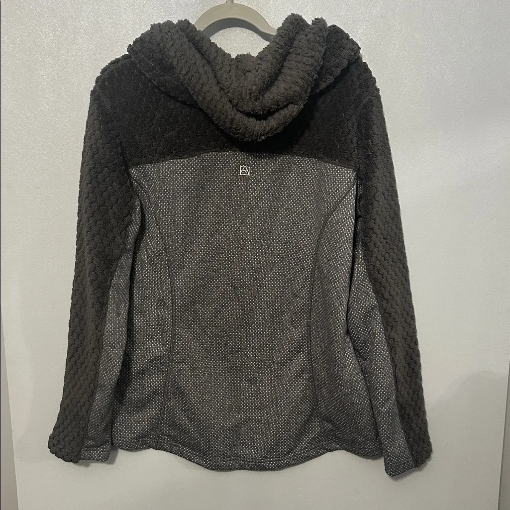 Avalanche Outdoor Supply Co. Fuzzy Pullover Hoodie - Image 4