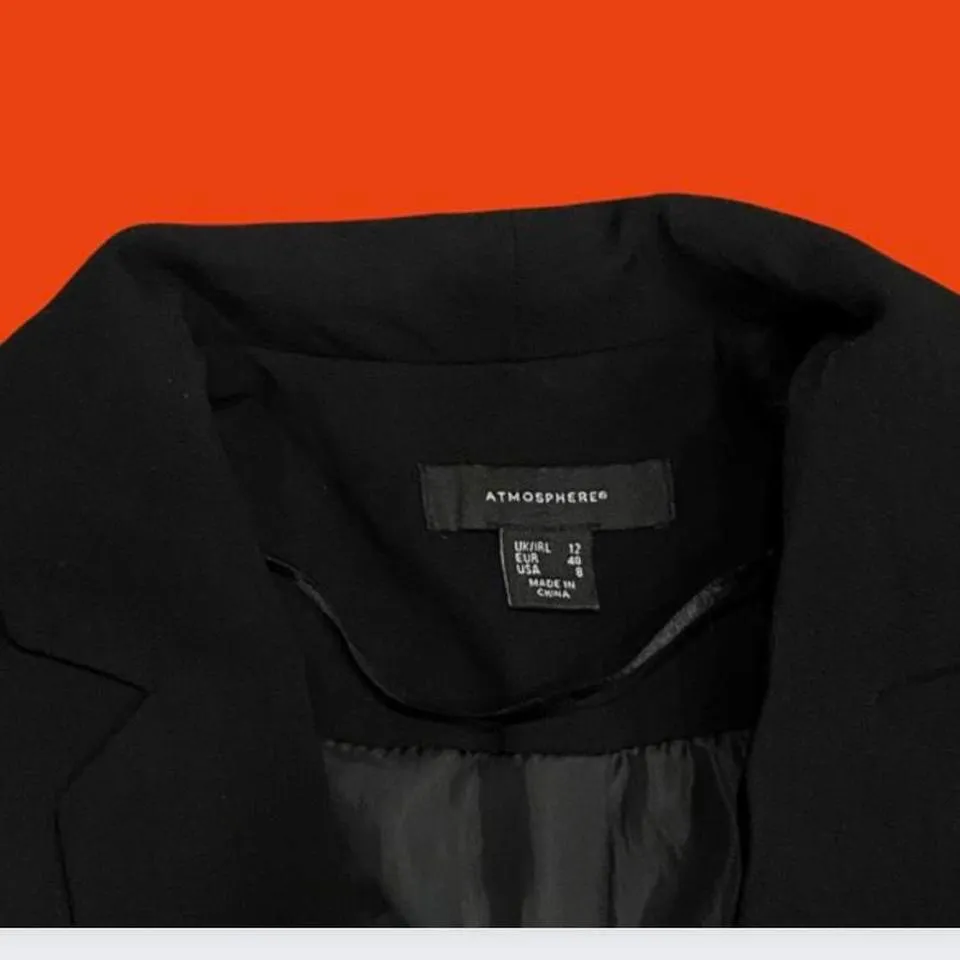 t the perfect black blazer 🔥 - Image 3