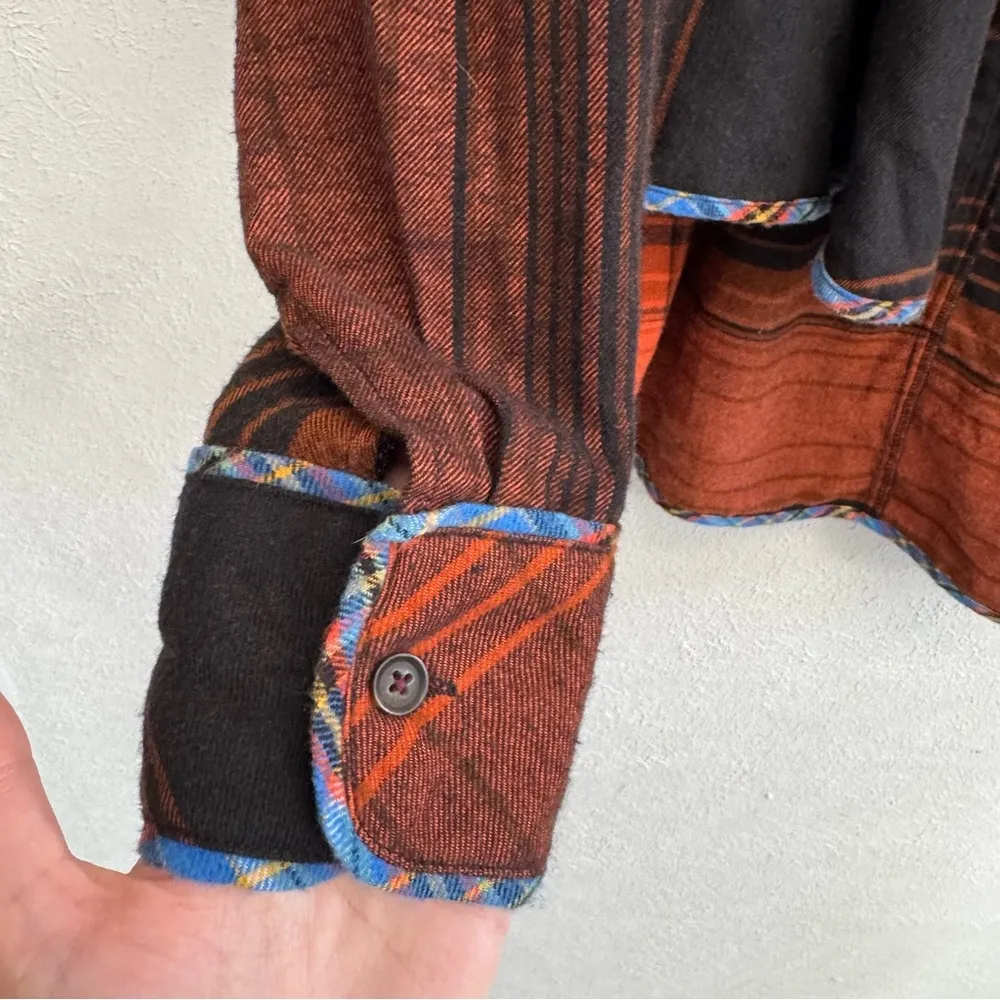 Urban Outfitters BDG Karl Plaid Slouchy Button Down Flannel Shirt Size Medium - Image 6