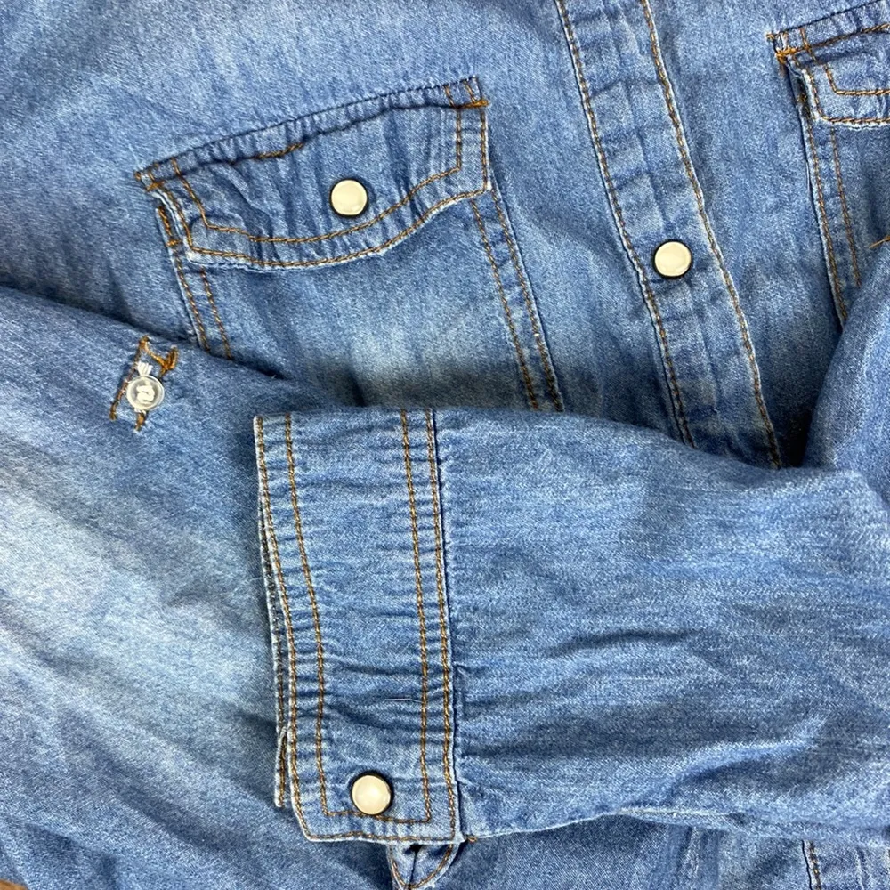 Ci Sono Blue Denim Pearl Snap Long Sleeve Western Rodeo Cowgirl Top M - Image 4