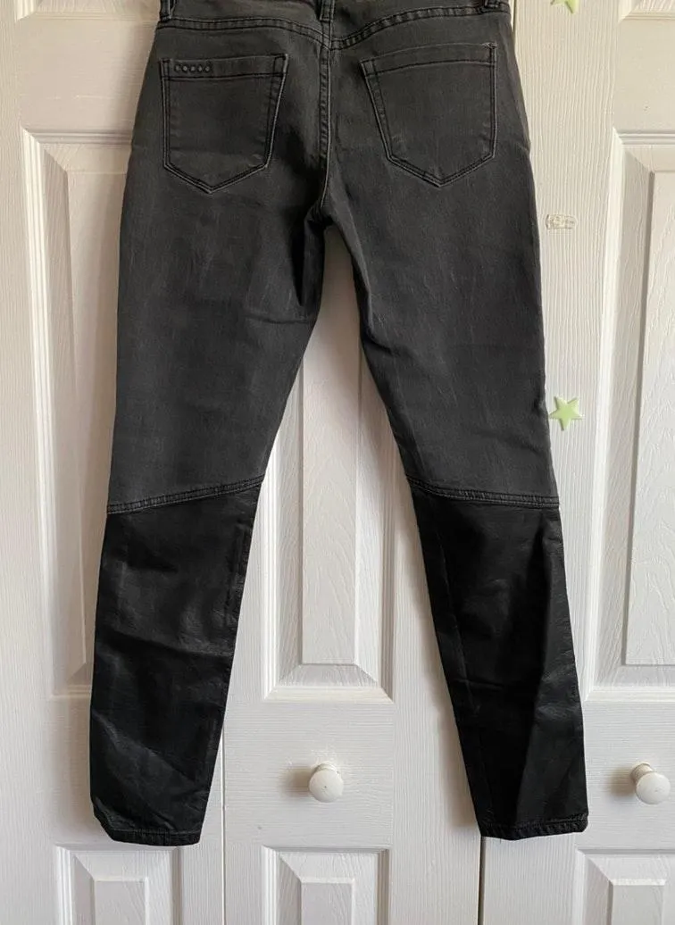 Black Skinny Jeans - Image 2