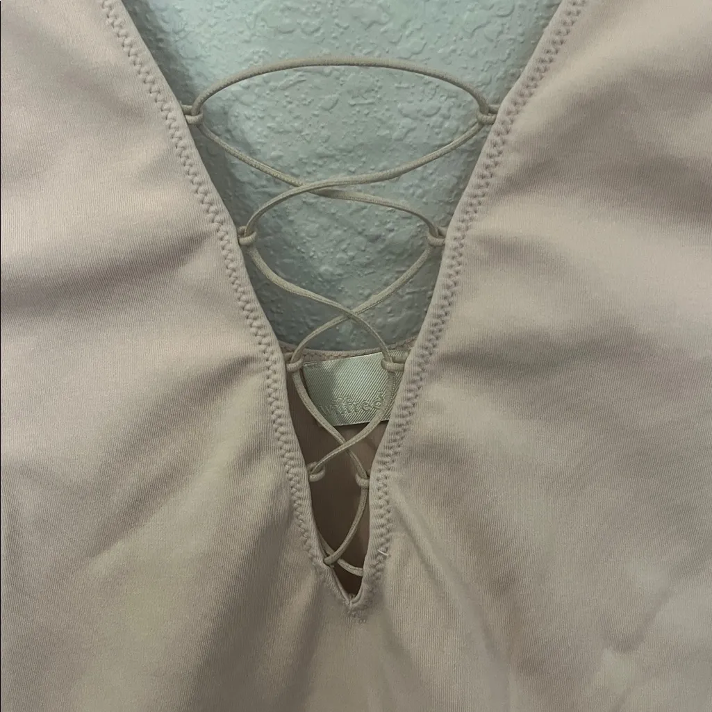 Aritzia Wilfred Free Lace Front Bodysuit Pink Size Small - Image 2