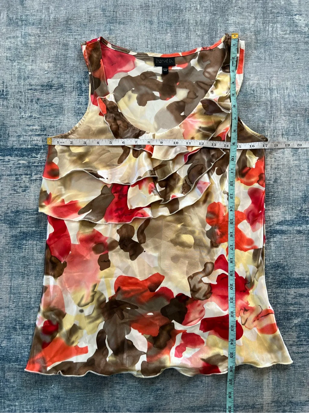 Harve B Red Cream Tan Floral Ruffled Satin Sleeveless Blouse Medium - Image 6
