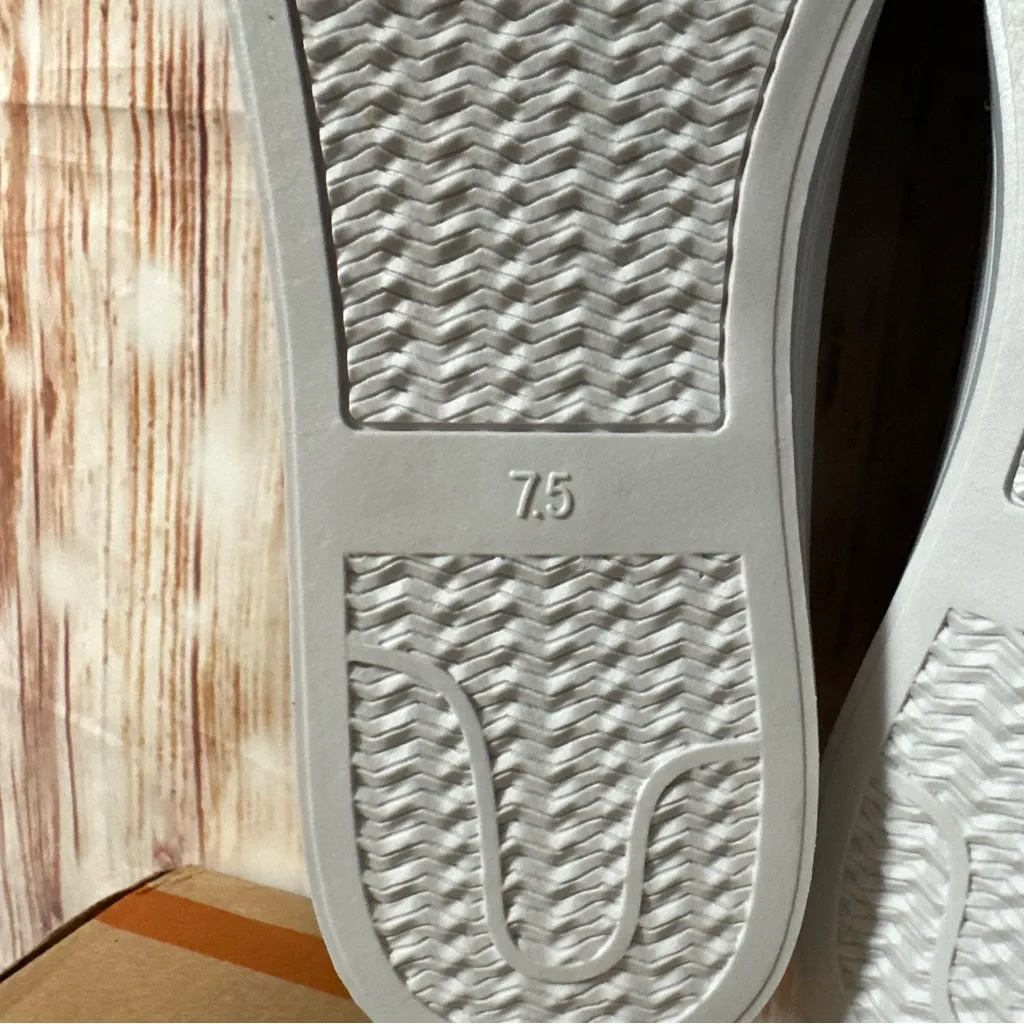 Amazon Global Win Leopard Animal Print Fashion Canvas Sneakers - Image 9