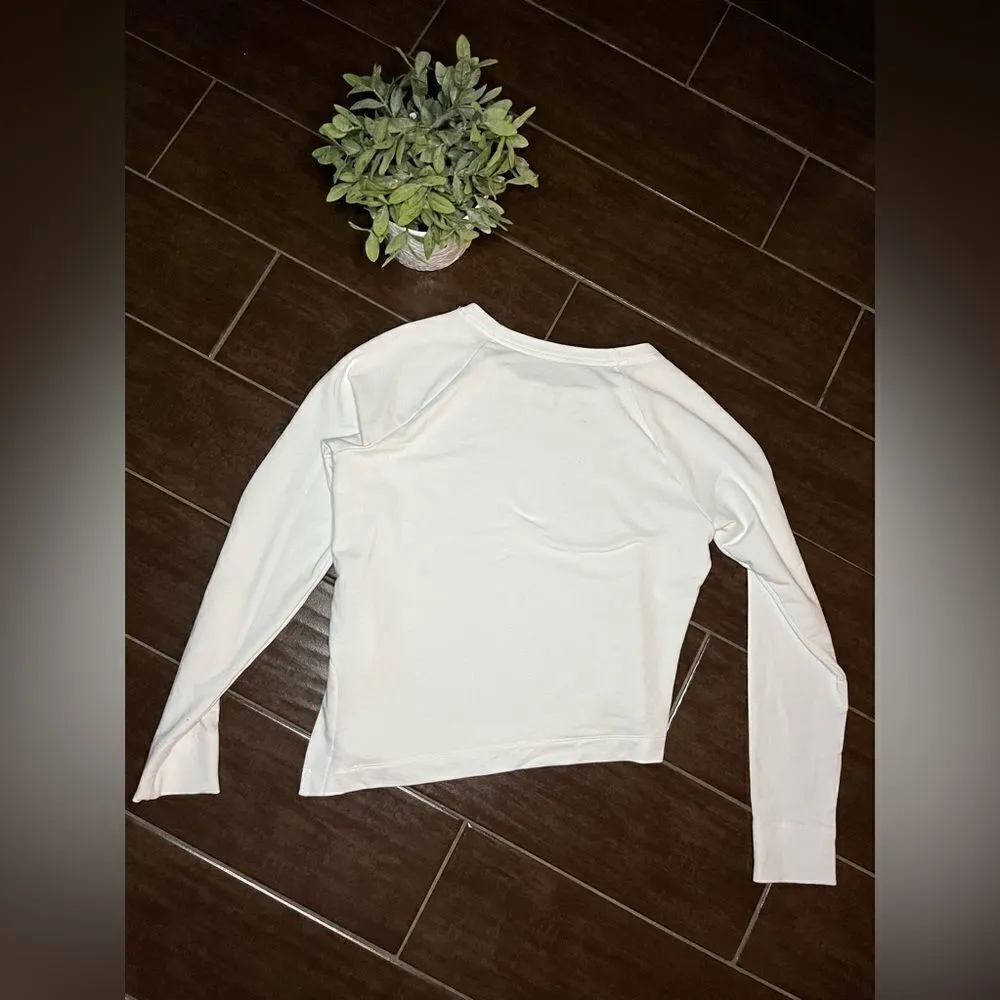 Nike dri fit white training cropped top sz small - Image 7