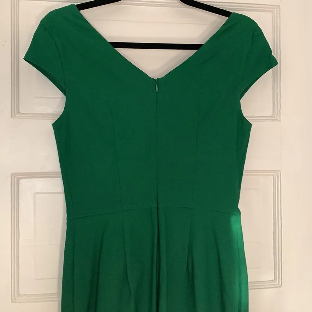 NWOT BodyCon Like Green MIDI Length SS Dress Size M Stretch Comfort Size M - Image 6