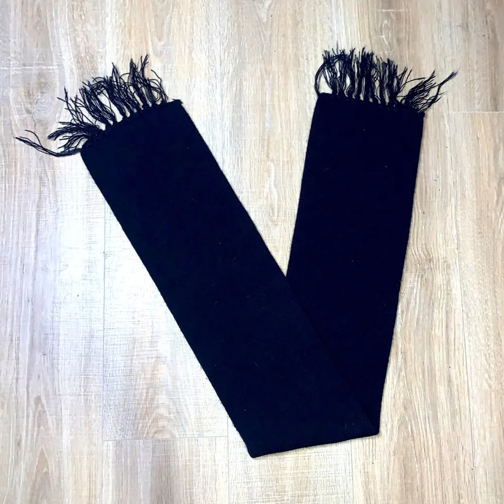 Dark navy blue winter fringe scarf - Image 2