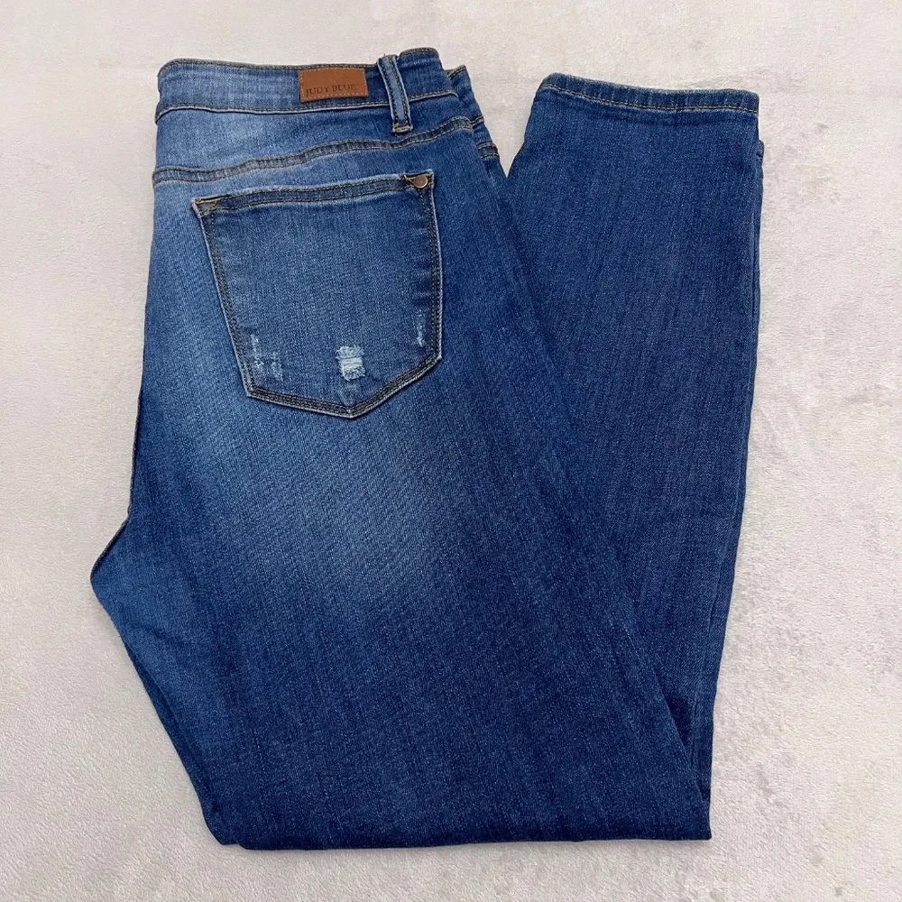 Jeans Distressed  Mid Rise Relaxed Fit Women’s Size 15/32 Stretch Blue - Image 3