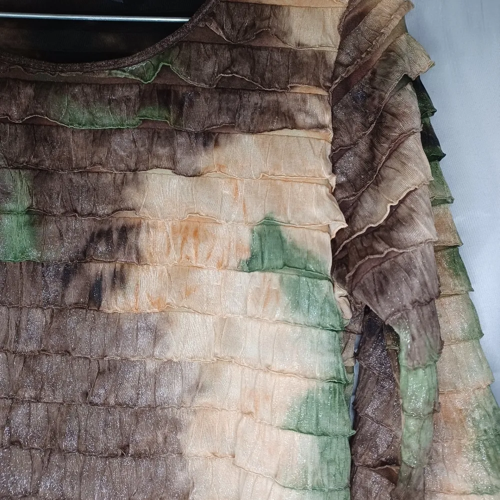 Elementz petite 3/4 sleeve Ruffle shirt with sparkles - Image 2