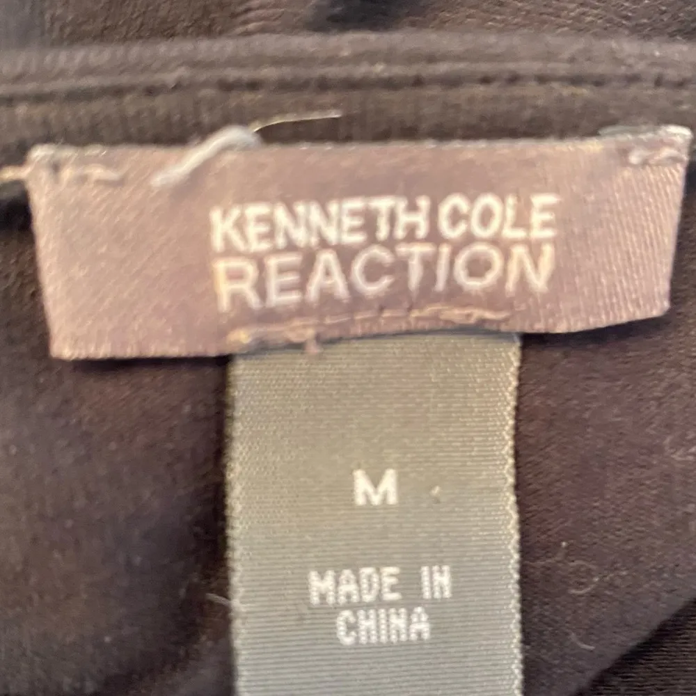 Kenneth Cole  Reaction| Black wrap top - Image 6