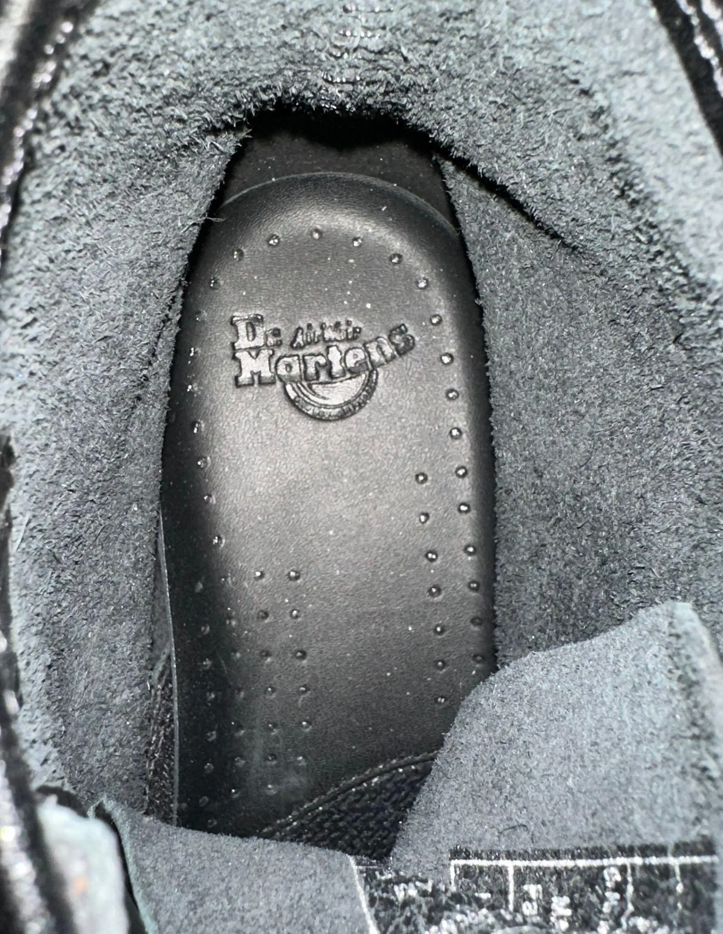 Dr Martens air wait leather ankle boots  - Image 9