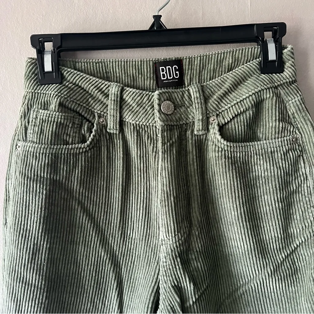 BDG Urban Outfitters Mom High-Rise Green Corduroy Pants Size 24 - Image 2