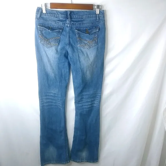 SO 5 28x31 Distressed Stitched Pocket Jeans - Image 2