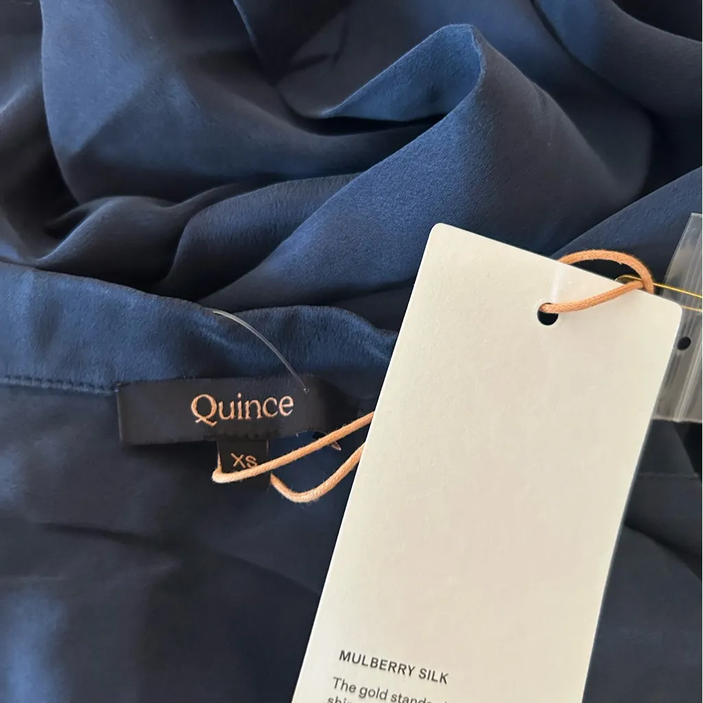 NWT Quince 100% Washable Silk Pajama Long Sleeve Top Indigo Blue Size XS - Image 4
